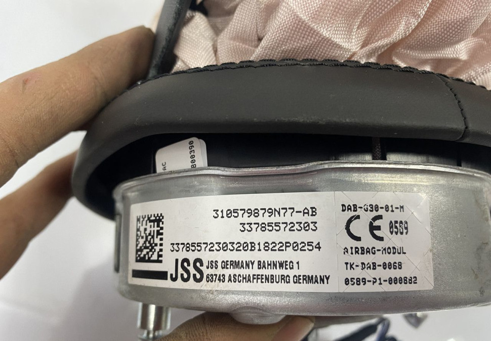 Подушка безопасности в руль BMW 5 G30 OEM 32307855723 Подушка безопасности в руль BMW 5 G30 OEM 32307855723