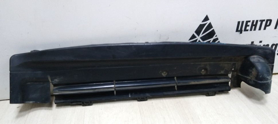 Пыльник переднего бампера Volkswagen Transporter T5 T6 (2009>) oem 7E0805962B