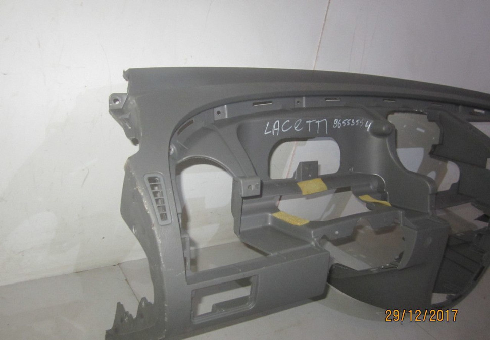 Торпедо Chevrolet Lacetti (мал. потертости) oem 96553554 (скл-3)