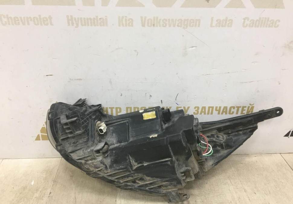 Фара правая Hyundai Solaris 1 2010 до рест oem 921024L000 Фара правая Hyundai Solaris 1 2010 до рест oem 921024L000