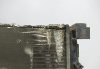 Радиатор охлаждения бу Lada Largus OEM 214105731R (дефекты) (скл-3)