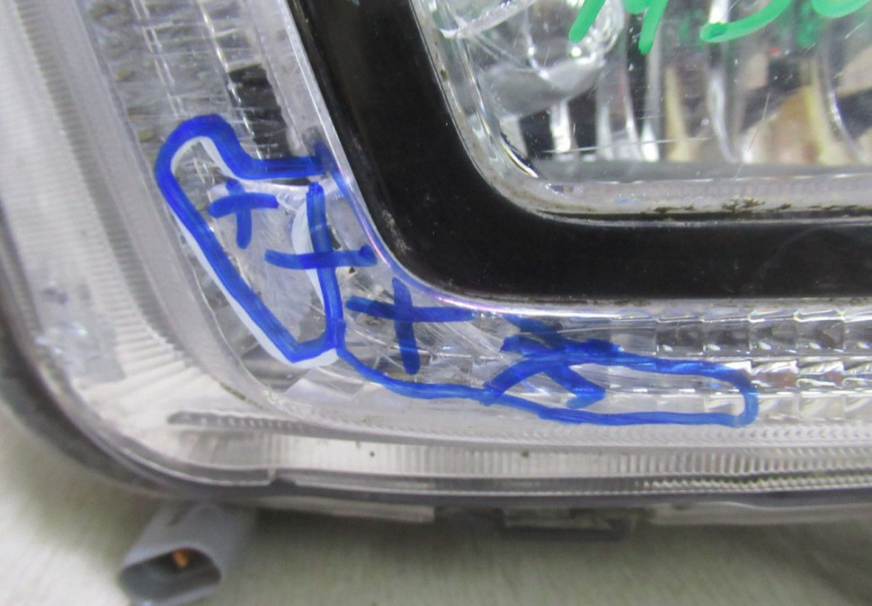 Противотуманная передняя правая Hyundai Tucson 3 oem 92202d7000