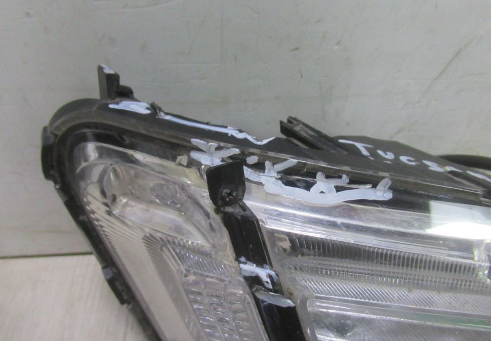 Противотуманная передняя правая Hyundai Tucson 3 oem 92202d7000