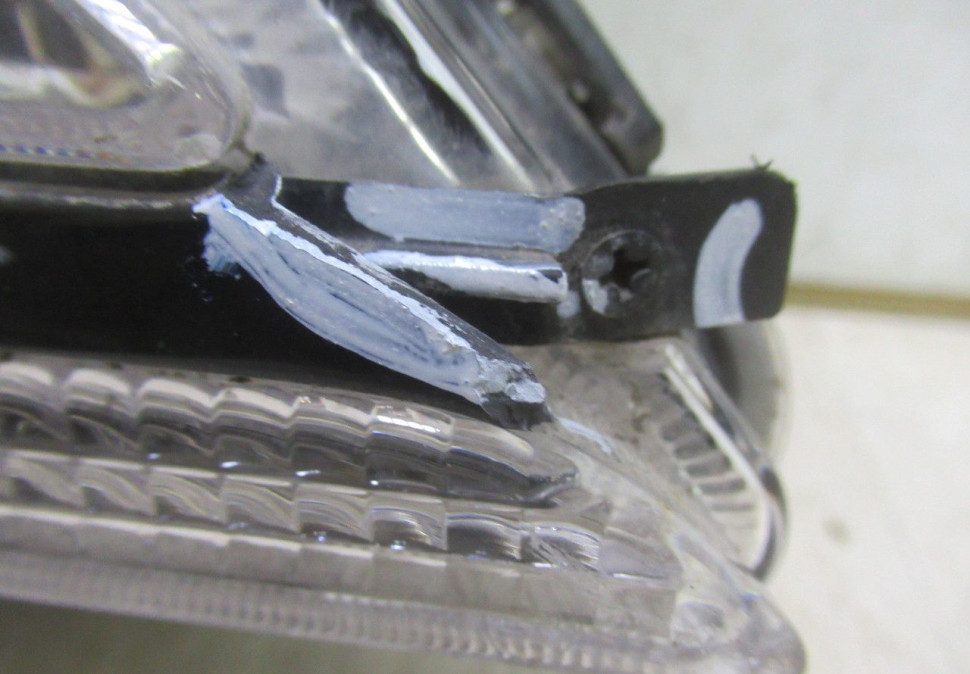 Противотуманная передняя правая Hyundai Tucson 3 oem 92202d7000