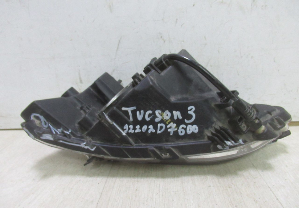 Противотуманная передняя правая Hyundai Tucson 3 oem 92202d7000