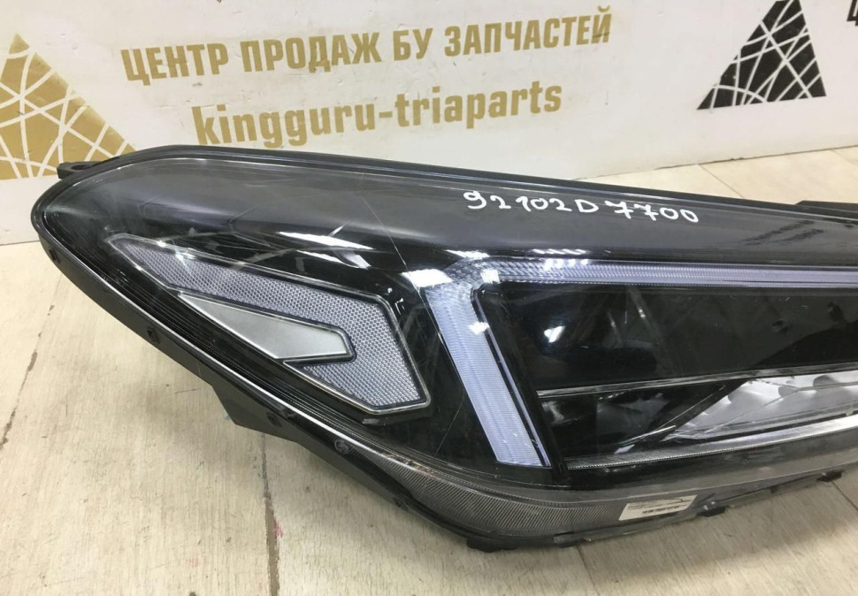 Фара правая LED Hyundai Tucson 3 рестайлинг 2018 OEM 92102D7700