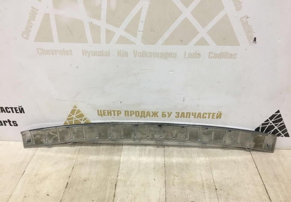 Накладка заднего бампера Volkswagen Touareg 2 NF 10-18 oem 7P6807787A