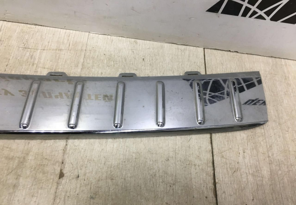 Накладка заднего бампера Volkswagen Touareg 2 NF 10-18 oem 7P6807787A Накладка заднего бампера Volkswagen Touareg 2 NF 10-18 oem 7P6807787A