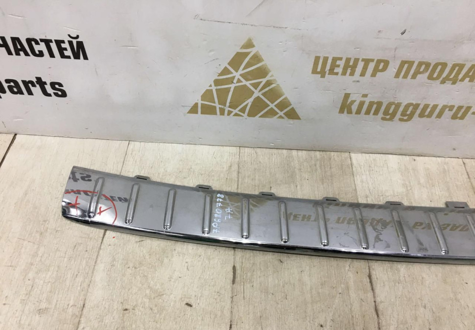 Накладка заднего бампера Volkswagen Touareg 2 NF 10-18 oem 7P6807787A Накладка заднего бампера Volkswagen Touareg 2 NF 10-18 oem 7P6807787A