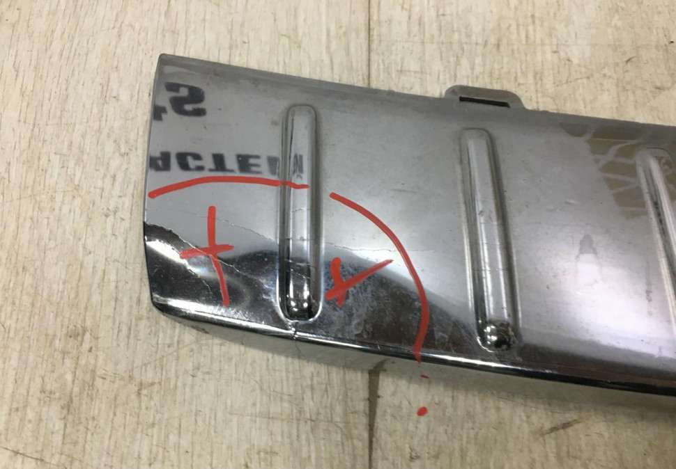 Накладка заднего бампера Volkswagen Touareg 2 NF 10-18 oem 7P6807787A Накладка заднего бампера Volkswagen Touareg 2 NF 10-18 oem 7P6807787A