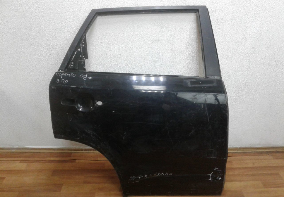 Дверь задняя правая Kia Sorento 2 (вмятины)