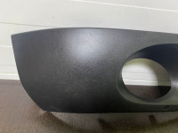 Решетка противотуманной фары правая Volkswagen Touareg 2 дорестайлинг 2010 OEM 7P6807490