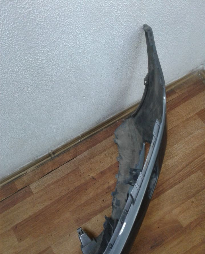 Бампер передний Volkswagen Caddy 4 oem 2k5807221 (трещина) Бампер передний Volkswagen Caddy 4 oem 2k5807221 (трещина)