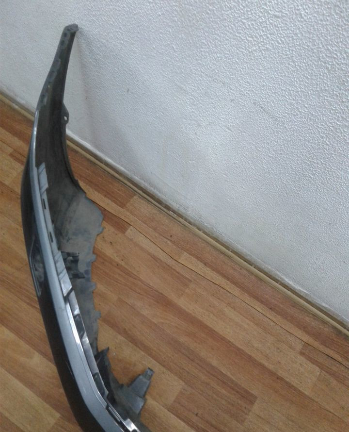 Бампер передний Volkswagen Caddy 4 oem 2k5807221 (трещина) Бампер передний Volkswagen Caddy 4 oem 2k5807221 (трещина)