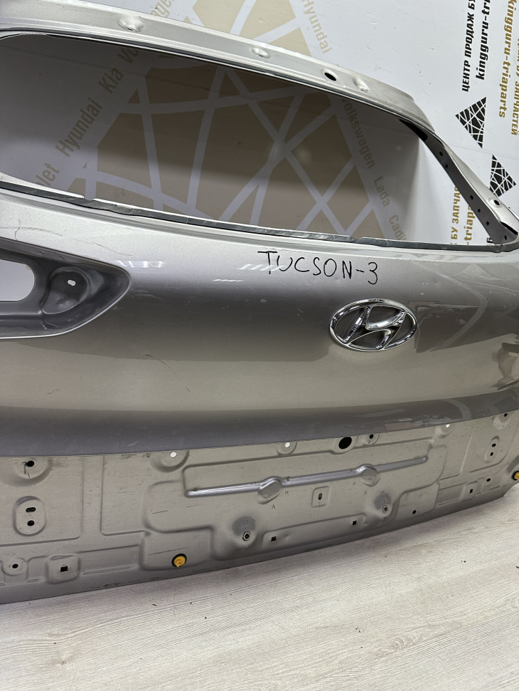 Крышка багажника Hyundai Tucson 3 Дорестайлинг 2015-2018 oem 73700D7000 Крышка багажника Hyundai Tucson 3 Дорестайлинг 2015-2018 oem 73700D7000