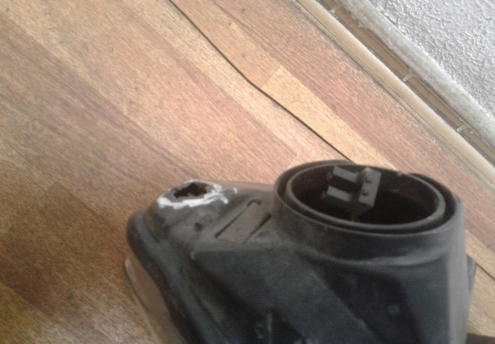 Фара правая Renault Logan 2 oem 260105559R (слом 3 креп) Фара правая Renault Logan 2 oem 260105559R (слом 3 креп)