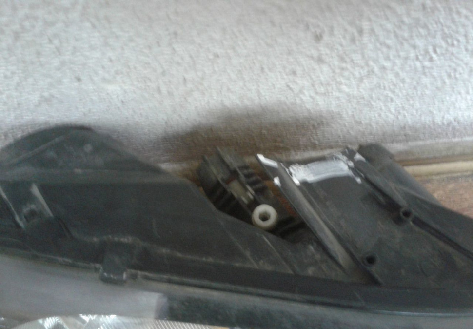 Фара правая Renault Logan 2 oem 260105559R (слом 3 креп) Фара правая Renault Logan 2 oem 260105559R (слом 3 креп)