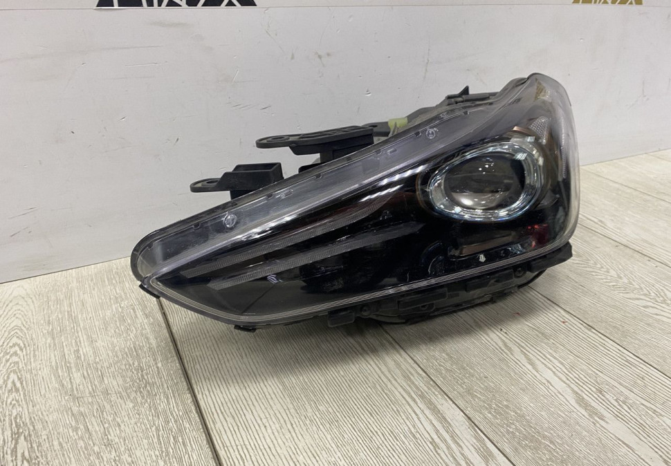 Фара левая Genesis G70 LED 2017 oem  92101G9130