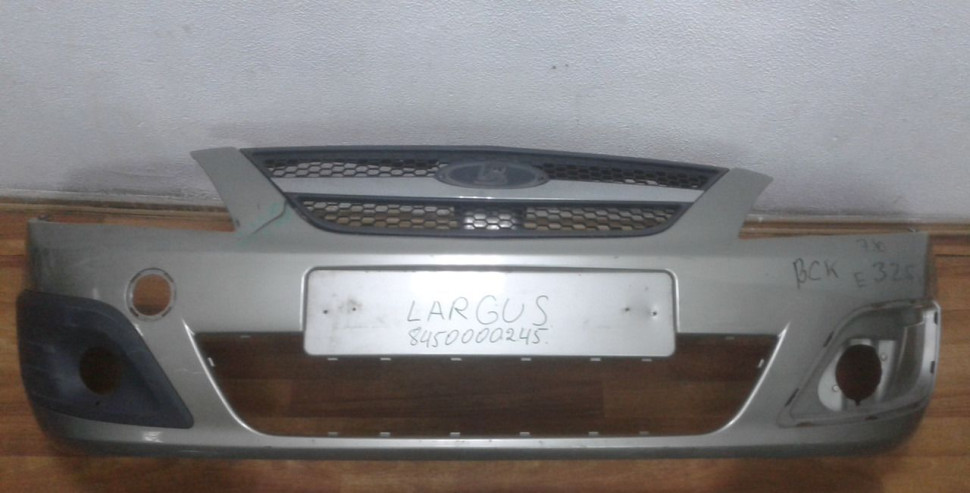 Бампер передний Lada Largus oem 8450000245 (трещина) (скл-3) Бампер передний Lada Largus oem 8450000245 (трещина) (скл-3)