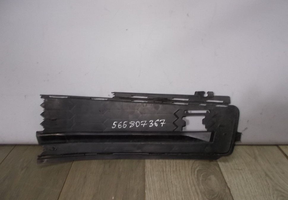 Решетка переднего бампера левая бу Skoda Kodiaq OEM 565807367