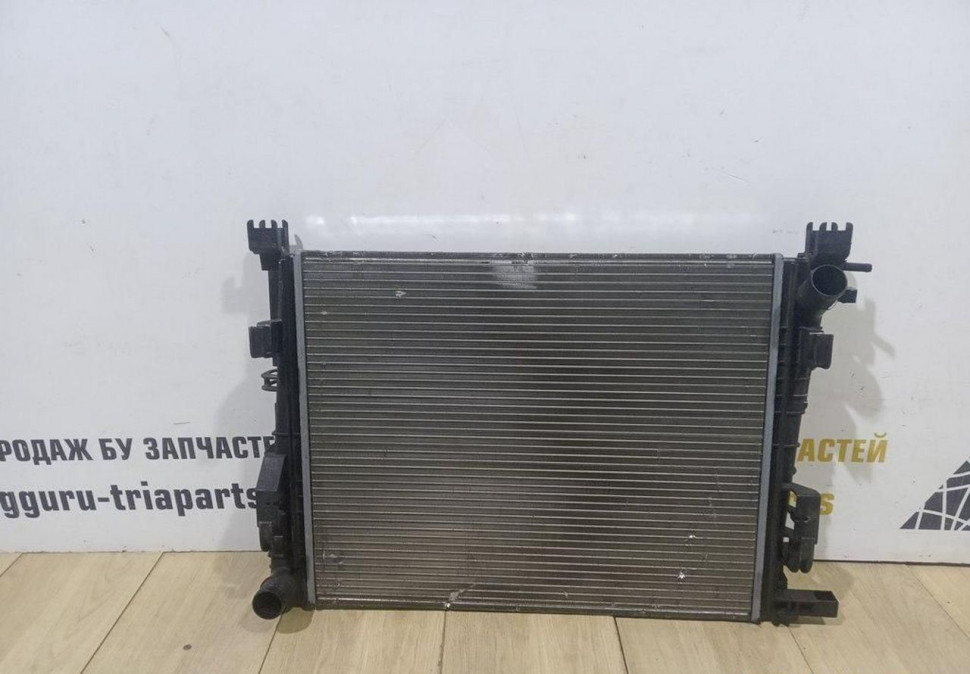 Радиатор охлаждения бу Renault Logan 2 OEM 214105731R
