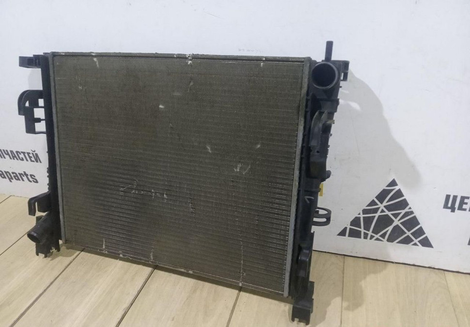 Радиатор охлаждения бу Renault Logan 2 OEM 214106179R