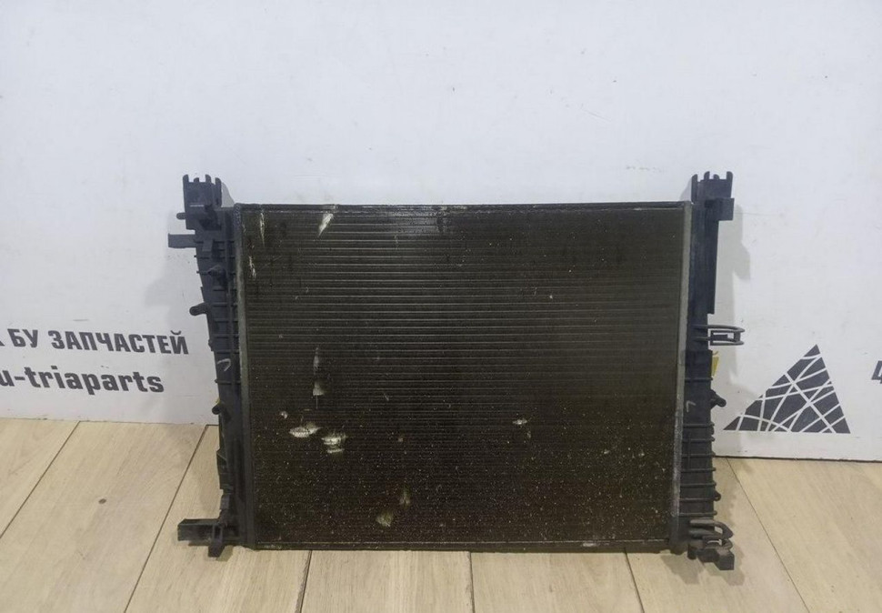 Радиатор охлаждения бу Renault Logan 2 OEM 214106179R