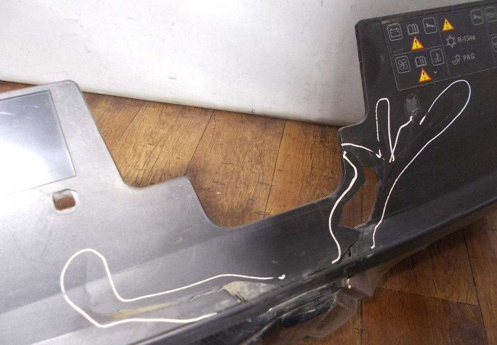 Решетка радиатора бу Renault Duster рестайлинг OEM 623103564R