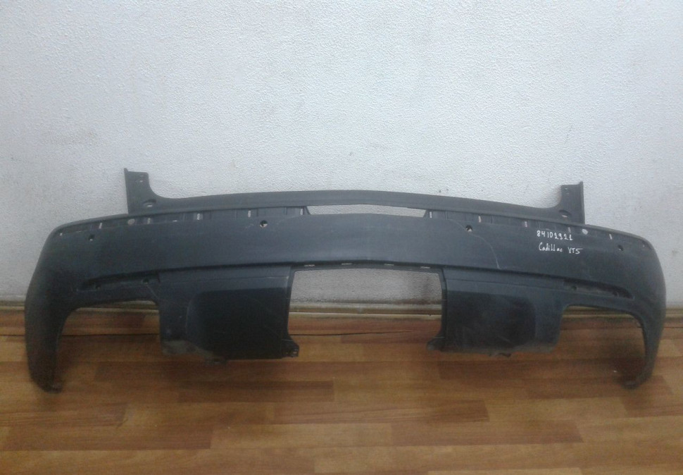 Бампер задний Cadillac XT5 oem 84102921 (скл-3) Бампер задний Cadillac XT5 oem 84102921 (скл-3)