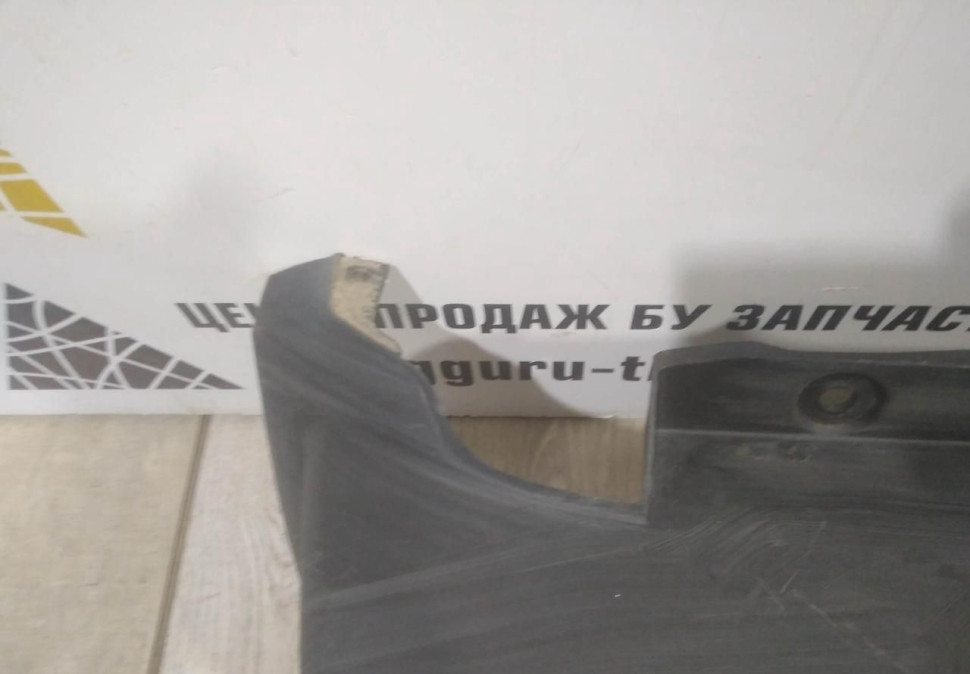 Бампер задний бу Suzuki Jimny FF OEM 7181178R10 Бампер задний бу Suzuki Jimny FF OEM 7181178R10