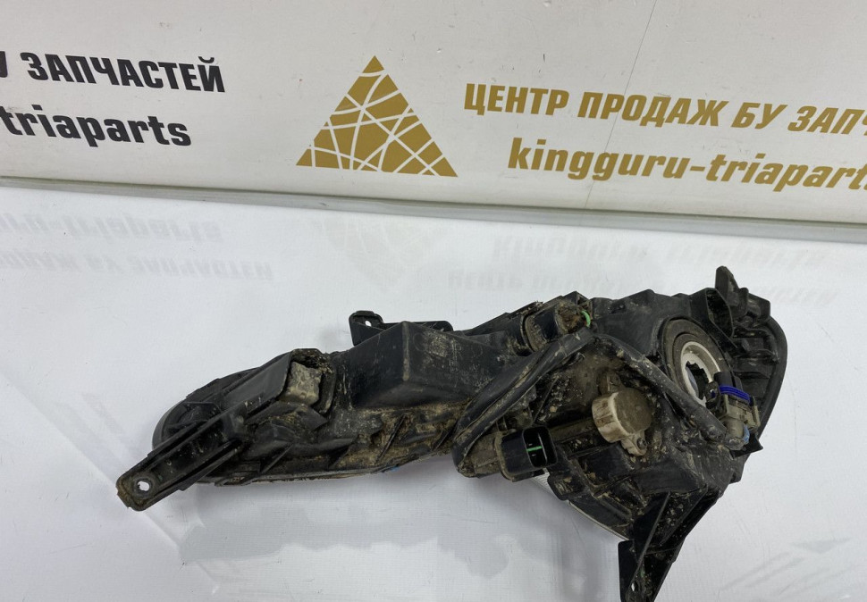 Фара противотуманная правая Hyundai Solaris 1 рестайлинг 2014 OEM 922024L700
