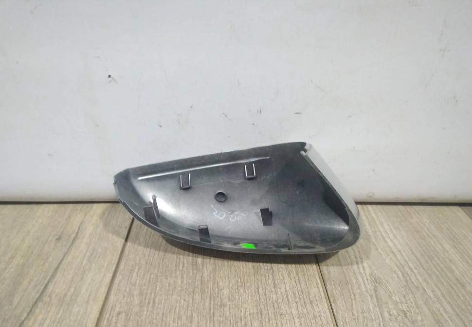 Крышка корпуса зеркала левая бу Volkswagen Polo OEM 6RU857537AG Крышка корпуса зеркала левая бу Volkswagen Polo OEM 6RU857537AG