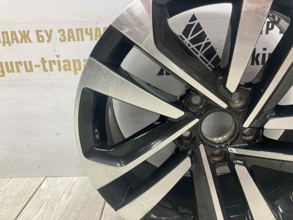 Диск литой 7J R17 Volkswagen Tiguan 2 2016 OEM 5NA601025AC Диск литой 7J R17 Volkswagen Tiguan 2 2016 OEM 5NA601025AC