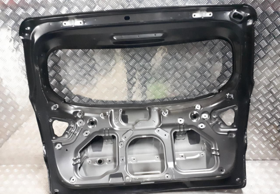 Крышка багажника Hyundai Creta oem 73700M0000