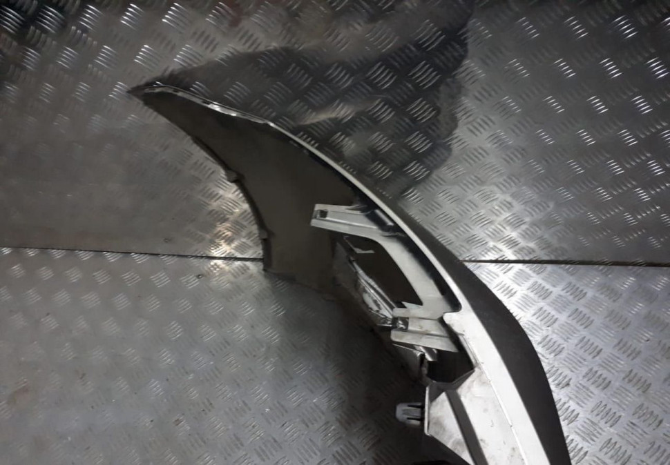 Бампер передний Volkswagen Polo 5 Sedan oem 6RU807221A Бампер передний Volkswagen Polo 5 Sedan oem 6RU807221A