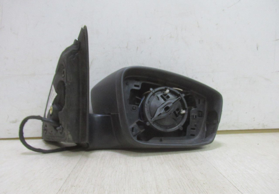 Зеркало правое электрическое (5 к)  Volkswagen Polo 5 oem 6ru857502