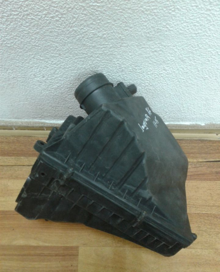 Корпус воздушного фильтра Jaguar XF (11-15)