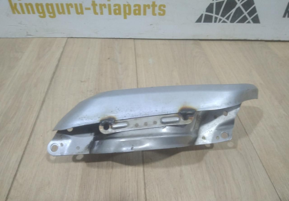 Насадка глушителя левая бу BMW X5 G05 OEM 51127493625 Насадка глушителя левая бу BMW X5 G05 OEM 51127493625