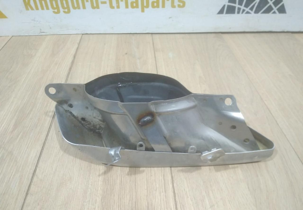 Насадка глушителя левая бу BMW X5 G05 OEM 51127493625 Насадка глушителя левая бу BMW X5 G05 OEM 51127493625