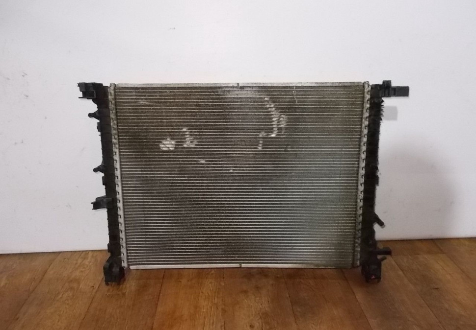 Радиатор охлаждения бу Renault Kaptur OEM 214108042R