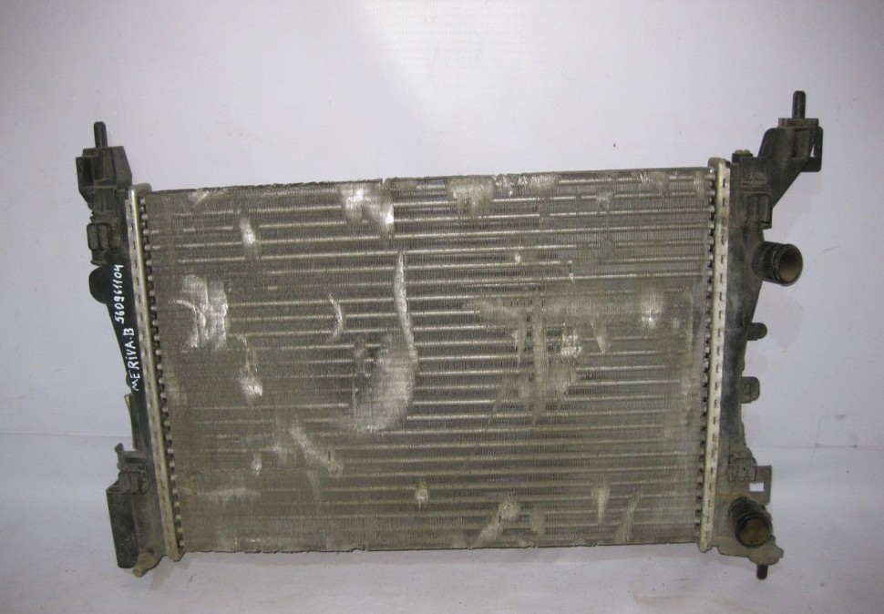 Радиатор охлаждения Opel Meriva B oem 560961104 (скл-3)