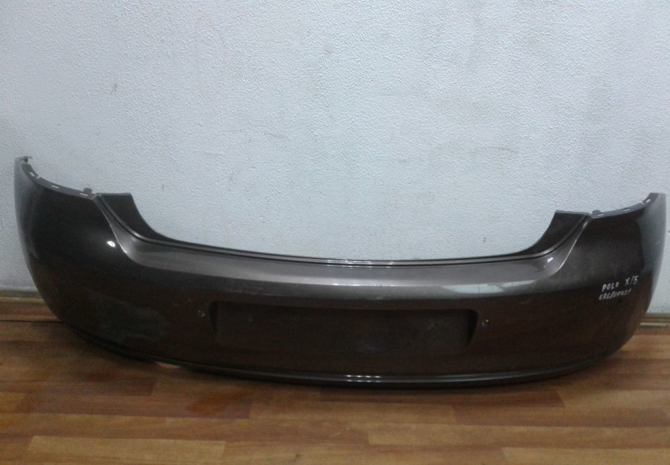 Бампер задний Volkswagen Polo х/б oem 6r6807421