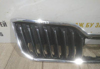 Решетка радиатора бу Skoda Superb 3 OEM 3V0853653B