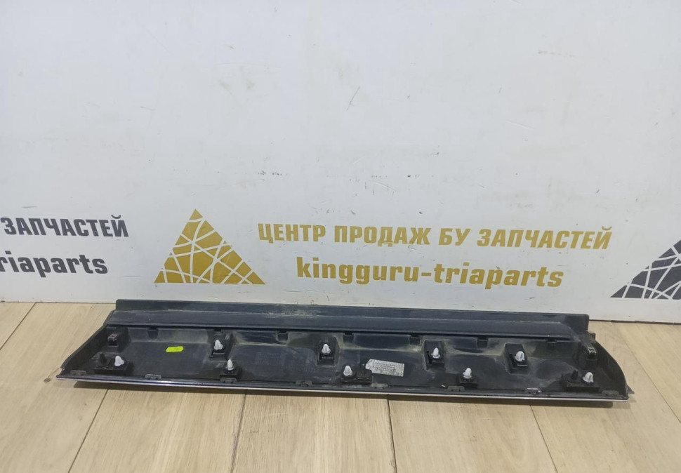 Молдинг двери задний правый бу Renault Arkana OEM 828761923R Молдинг двери задний правый бу Renault Arkana OEM 828761923R