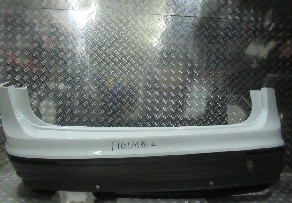 Бампер задний Volkswagen Tiguan 2 oem 5NR807421  (скл-3)