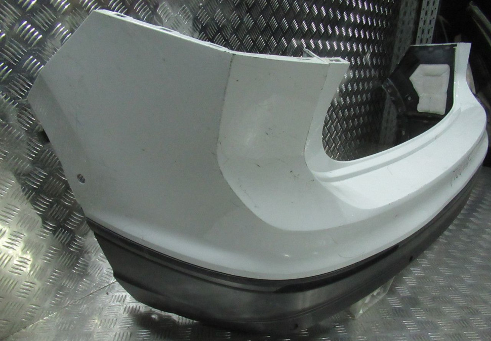 Бампер задний Volkswagen Tiguan 2 oem 5NR807421  (скл-3)