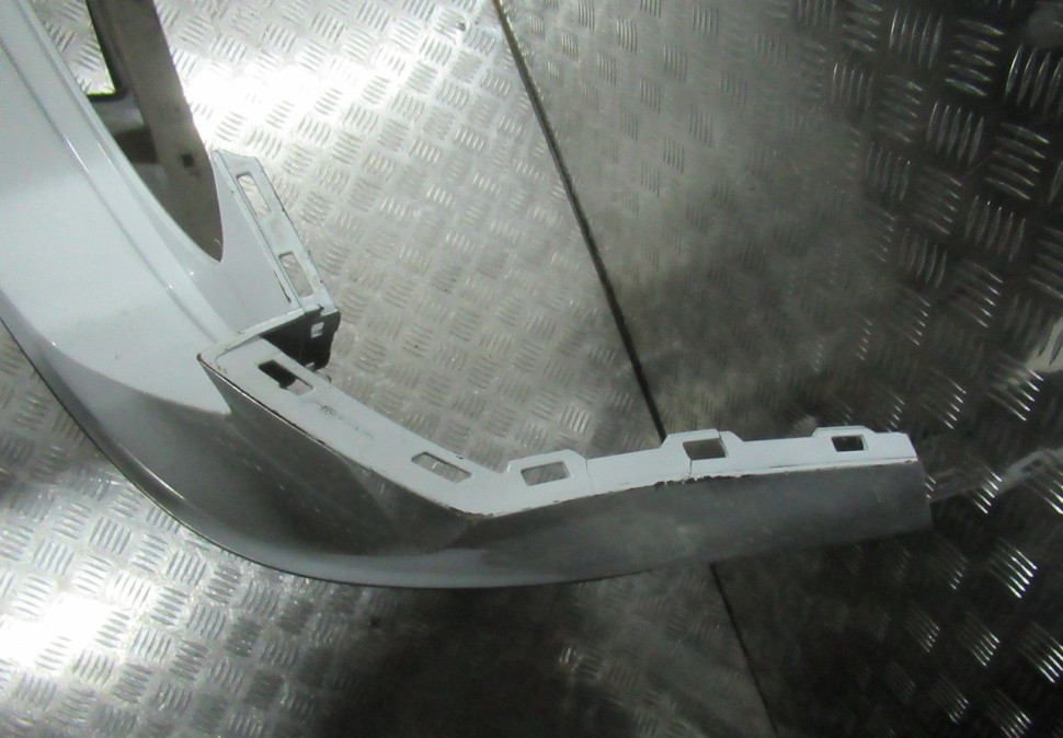 Бампер задний Volkswagen Tiguan 2 oem 5NR807421  (скл-3)