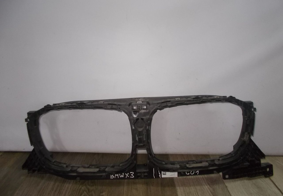 Кронштейн жалюзей воздуховода бу BMW X3 G01 OEM 51137497228