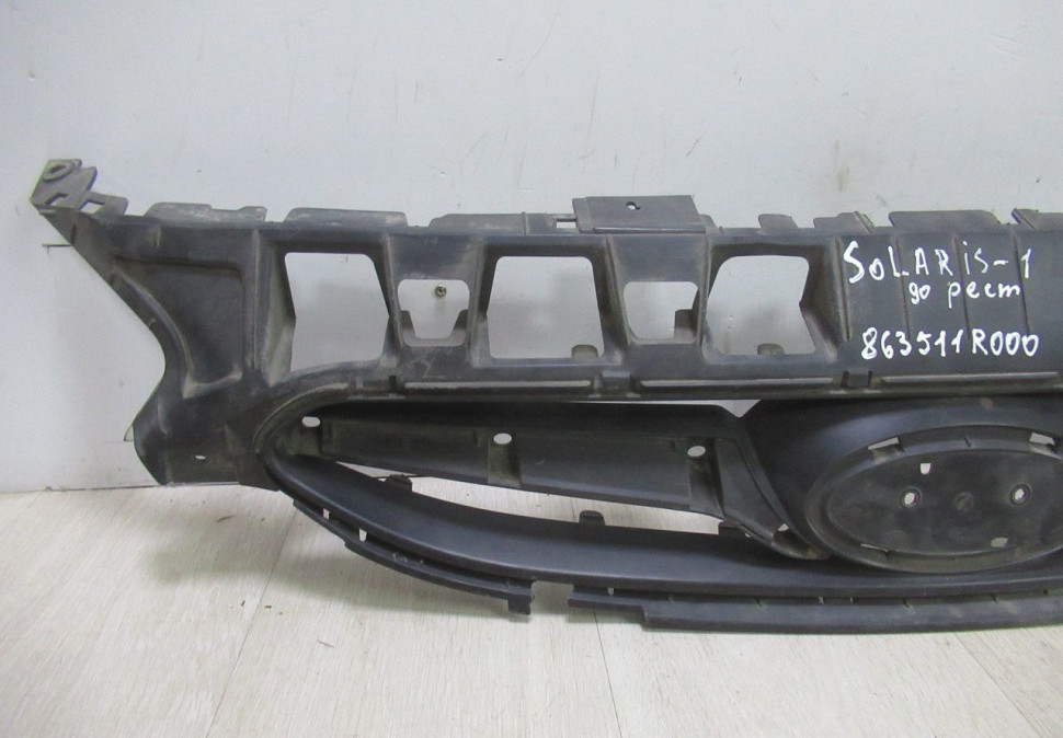 Решетка радиатора Hyundai Solaris до рест oem 863511r000