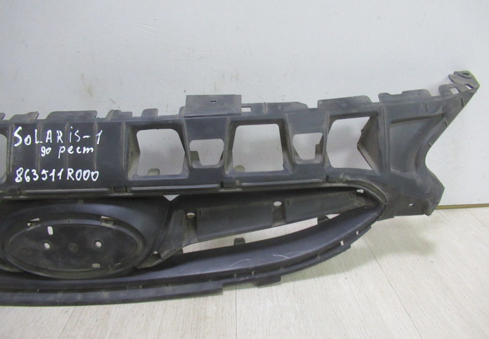 Решетка радиатора Hyundai Solaris до рест oem 863511r000